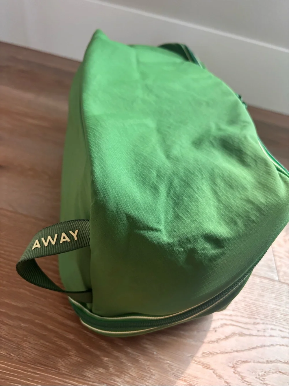 AWAY brand Green Travel Packing Cube shoe Organizer - New!!!